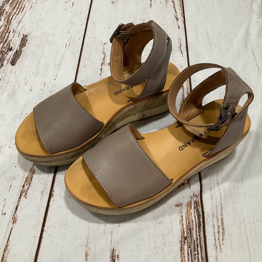 LUCKY‎ BRAND TAUPE LEATHER ESPADRILLES SANDALS - Picture 10 of 10
